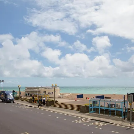 Lovely 3-Bedroom Apartment With Stunning Sea Views Worthing Exterior photo