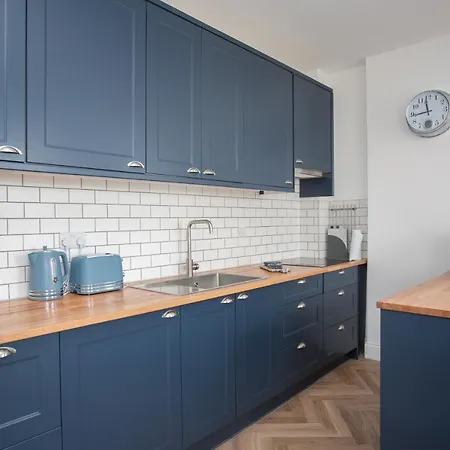 Lovely 3-Bedroom Apartment With Stunning Sea Views Worthing Exterior photo