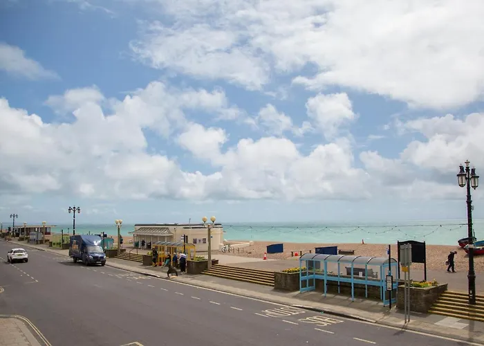 Lovely 3-Bedroom Apartment With Stunning Sea Views