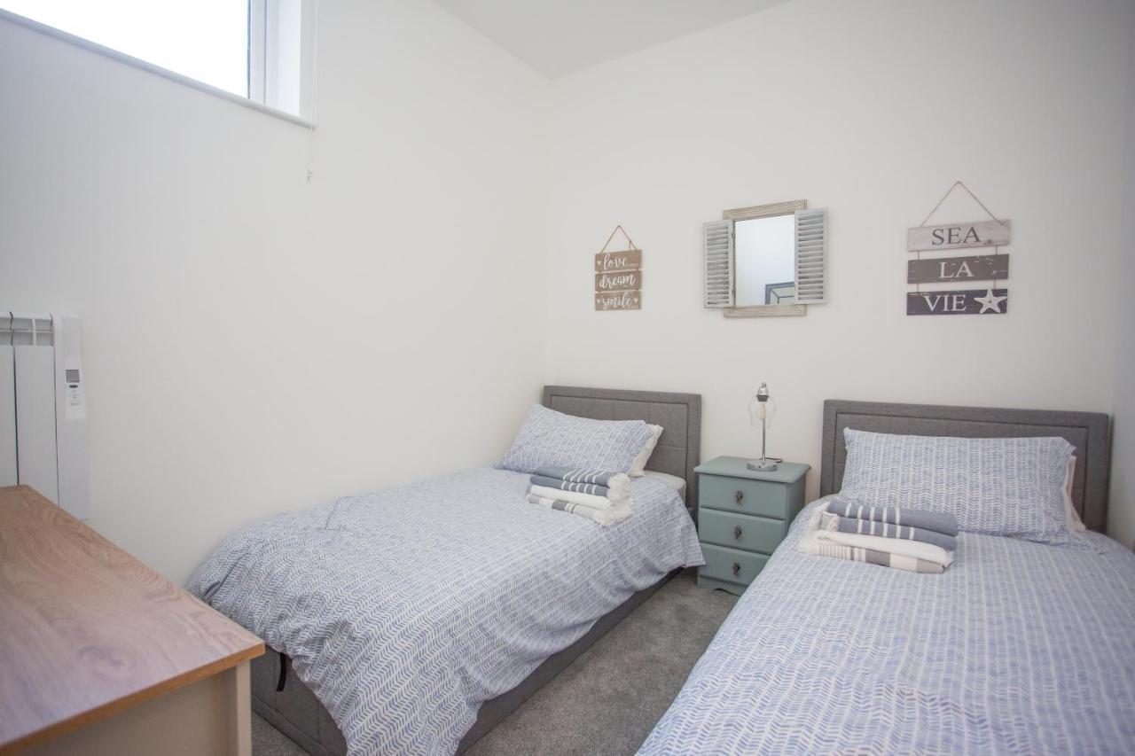 Lovely 3-bedroom With Stunning Sea Views * Worthing