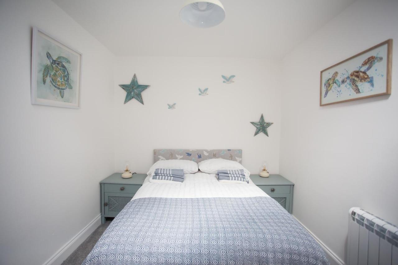 Lovely 3-bedroom With Stunning Sea Views *